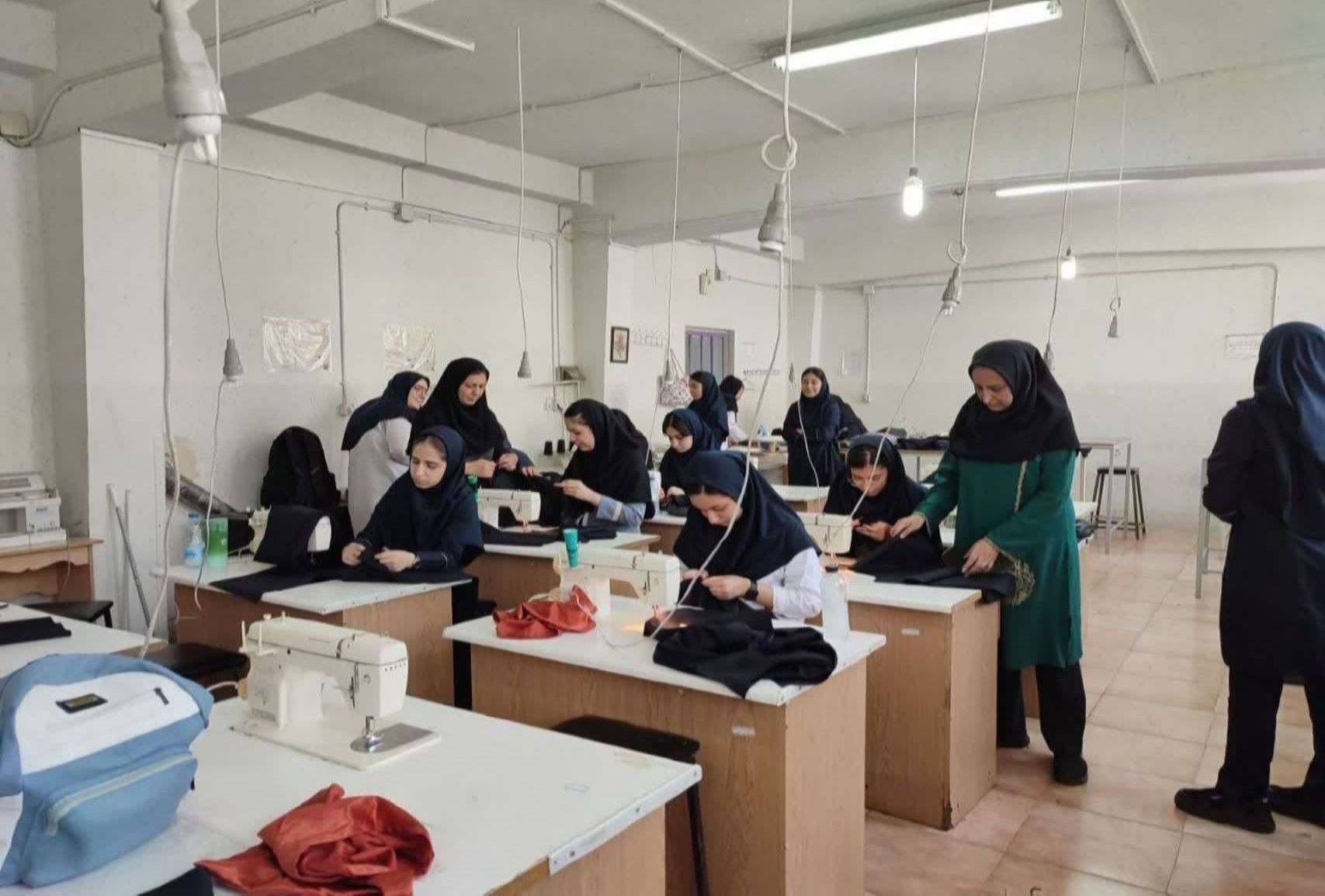 کارگاه عملی رشته طراحی دوخت