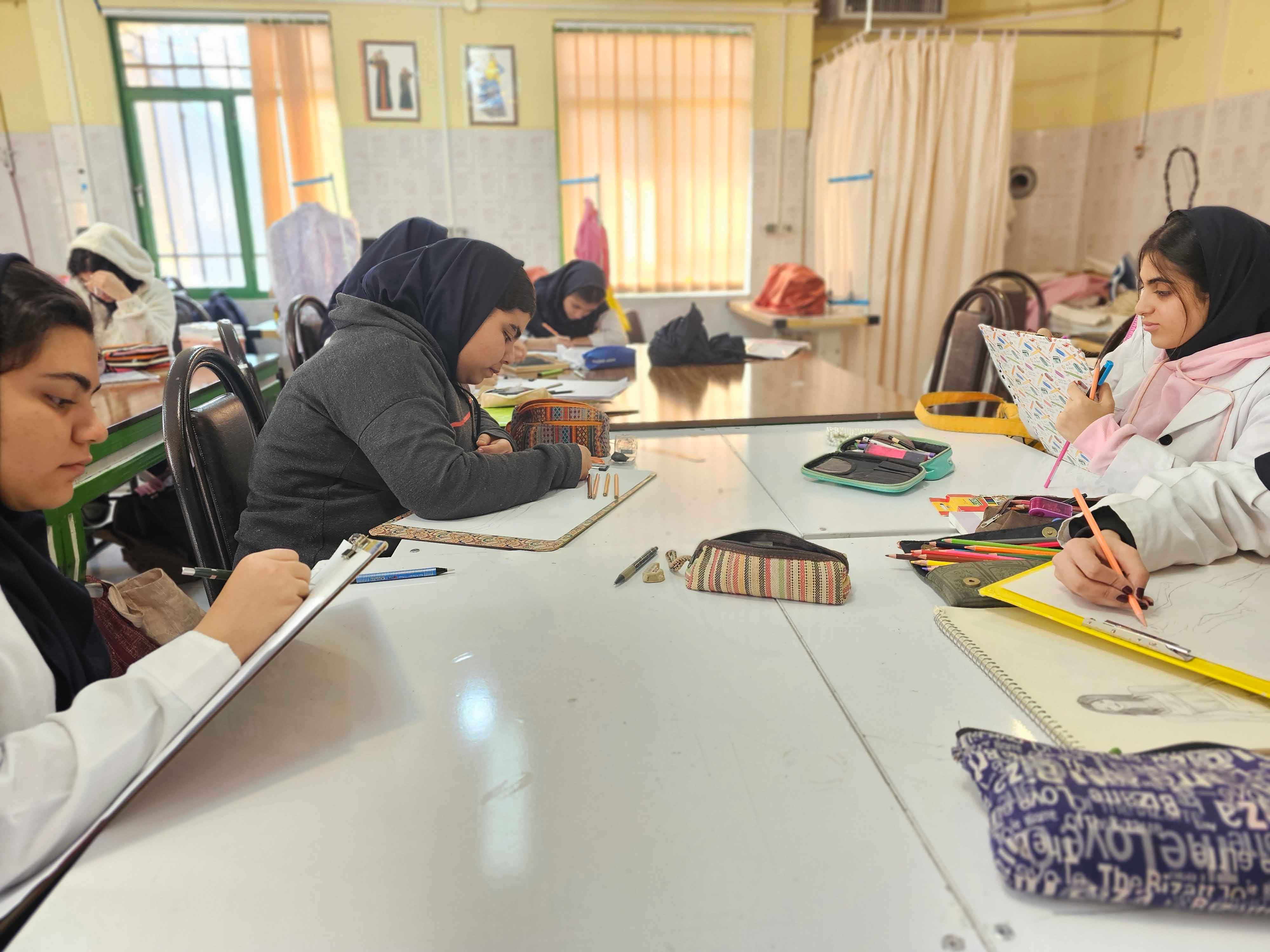 کارگاه عملی رشته طراحی دوخت